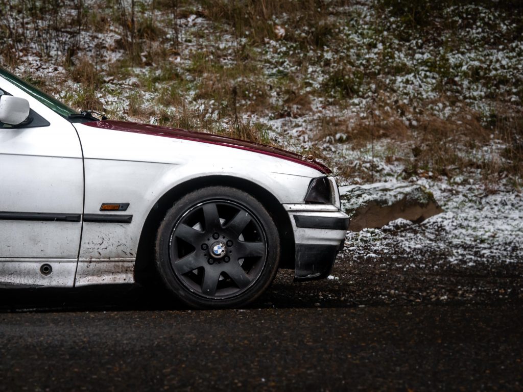 MaXpeedingRods Blog | An Automotive Blog from MaXpeedingRods - How to Install Coilovers on a BMW E36 325i