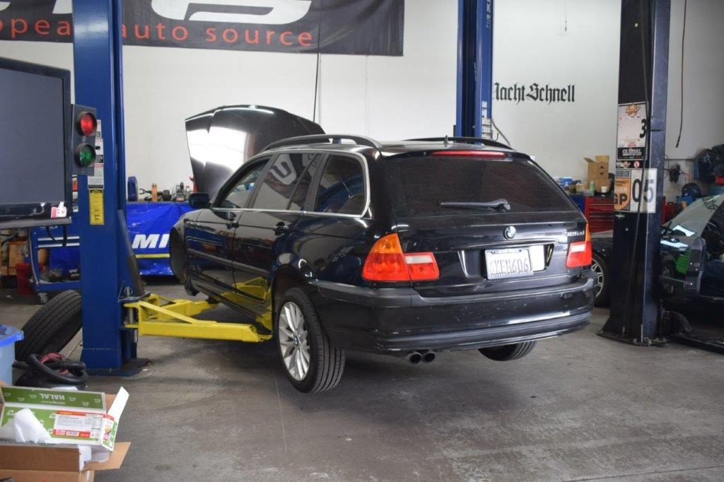 MaXpeedingRods Blog | An Automotive Blog from MaXpeedingRods - Do You Mind Lowering Your SUV？