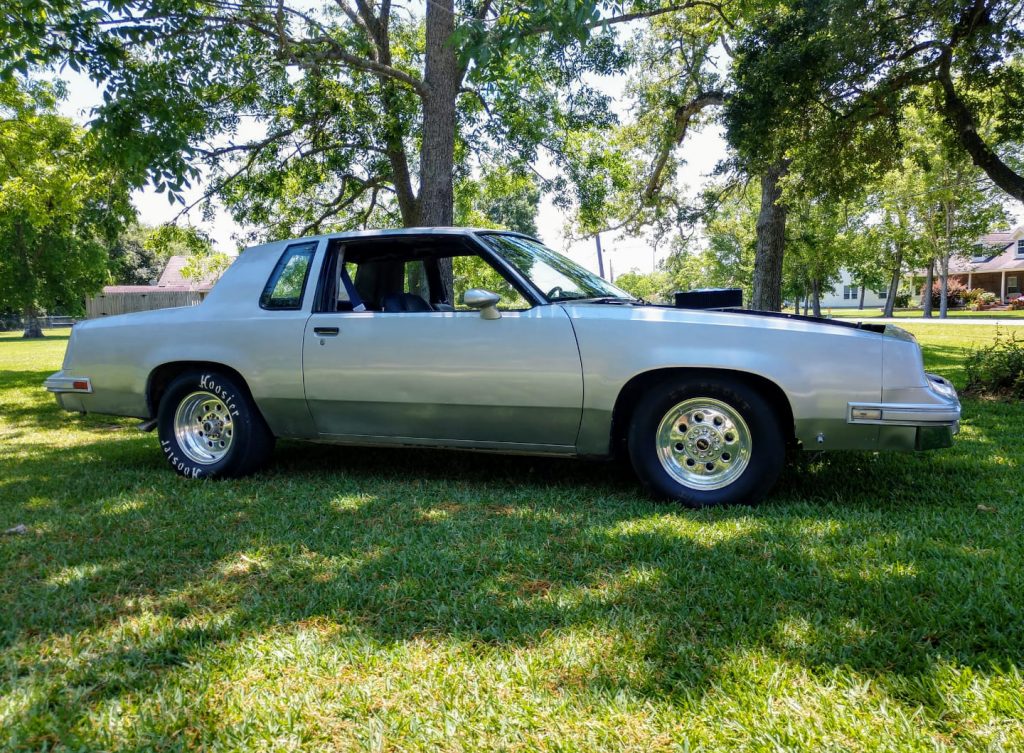 82款奥兹莫比尔