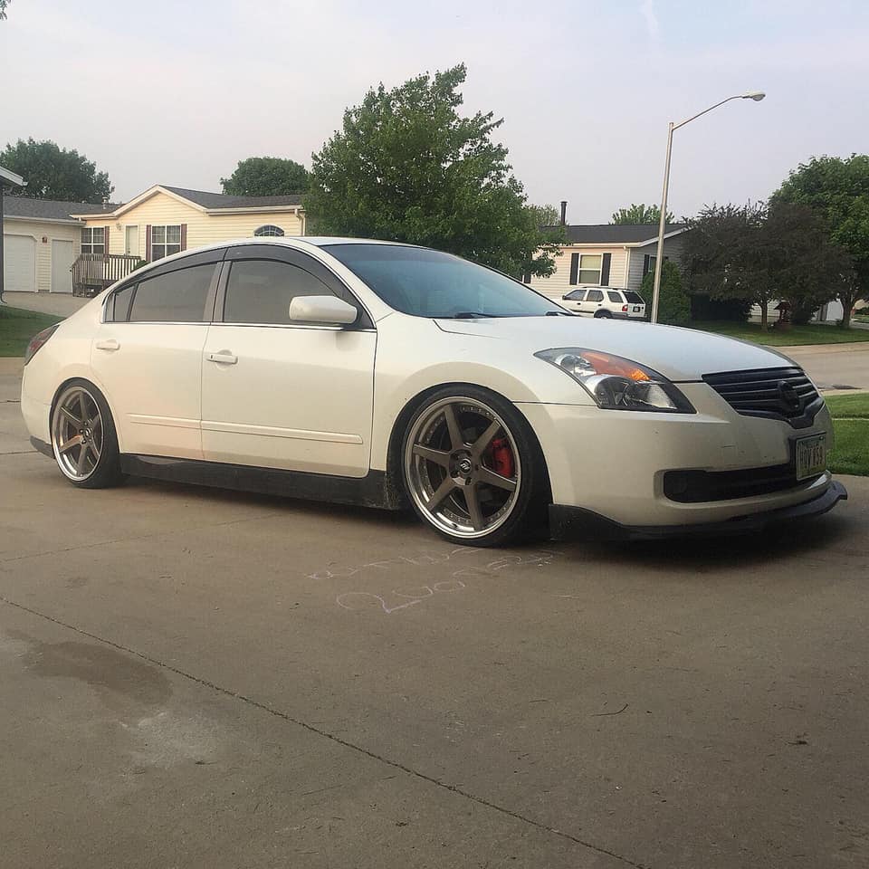 Jonathan Cardona's Nissan Altima - MaXpeedingRods Blog